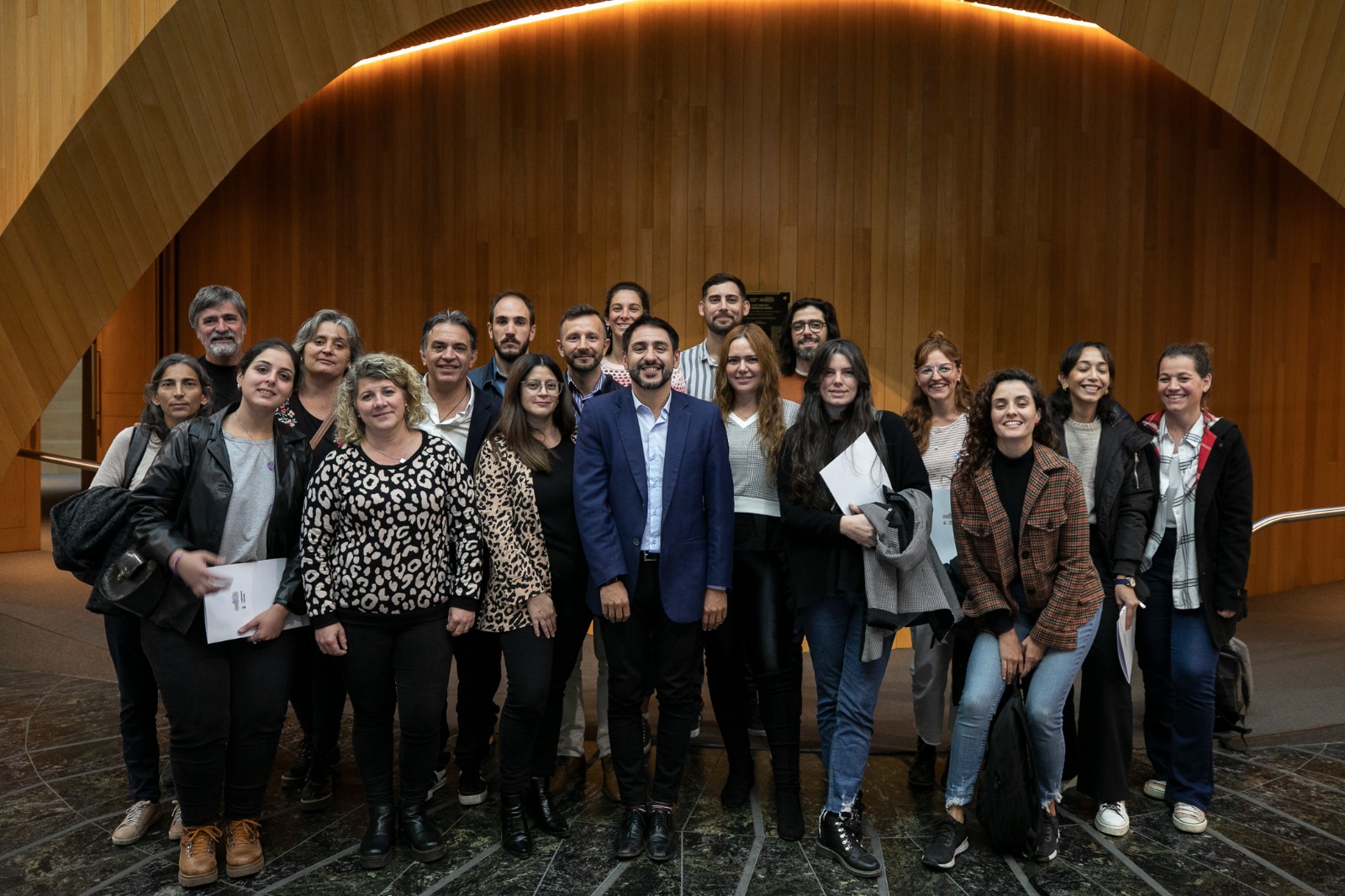  Viviendas en alquiler: AVE y CEVE presentes en la discusión de la legislatura provincial